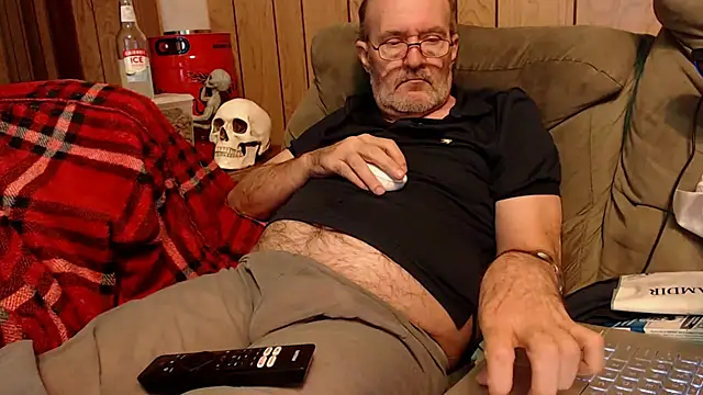 snickers1 online show from November 11, 2025, 2:06 am