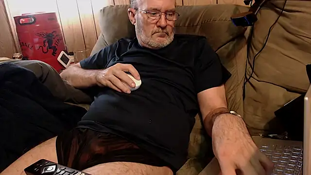 Snapshot of snickers1 chatting on December 22, 2025, 1:39 am snickers1 online show from December 22, 2025, 1:39 am