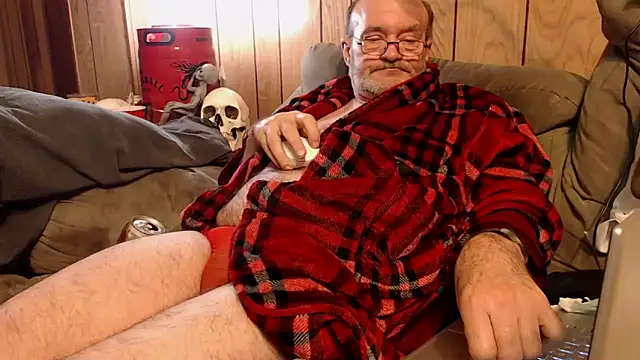 snickers1 online show from November 17, 2025, 7:34 am