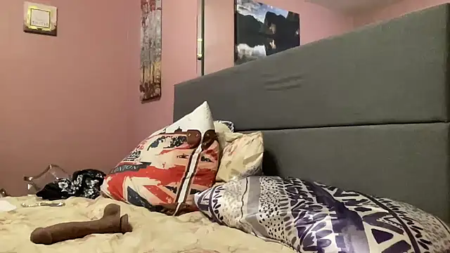 Creamesensation online show from February 15, 2025, 5:17 pm