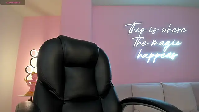 MorganHicks online show from March 22, 2025, 7:20 pm