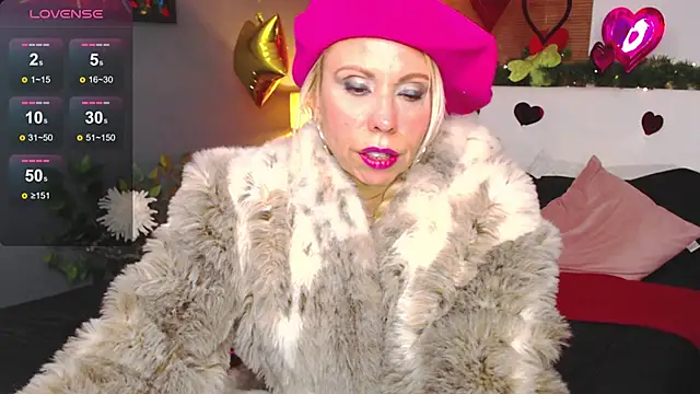 Luci evans online show from February 25, 2025, 2:03 am