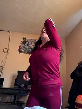 latinfemale online show from October 3, 2025, 6:31 pm