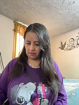 latinfemale online show from February 20, 2026, 9:39 pm