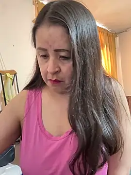 latinfemale online show from December 2, 2025, 8:54 pm