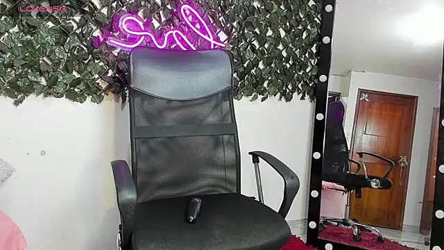 DestinyHills online show from January 15, 2026, 11:57 am