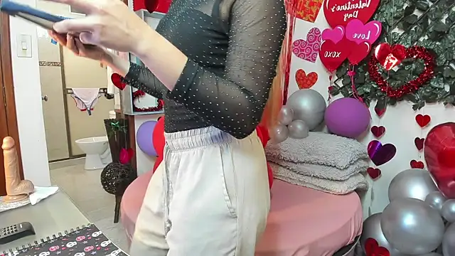 DestinyHills online show from February 28, 2026, 12:27 pm