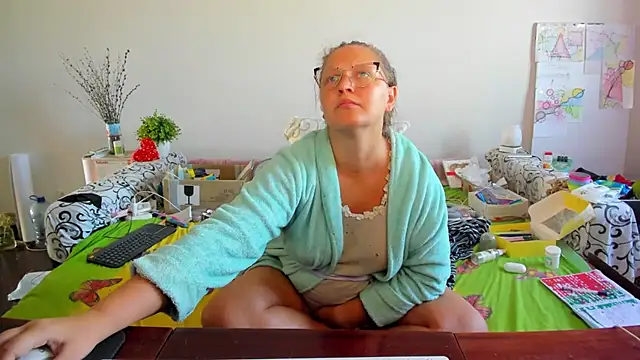 IamYourNarcotic online show from October 4, 2025, 5:53 am