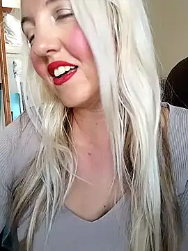 Mllesha74000 online show from September 27, 2025, 1:28 pm