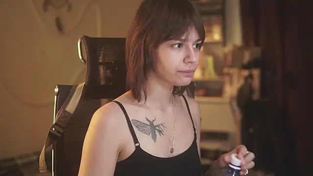 alyssa sweet online show from April 2, 2026, 5:03 am