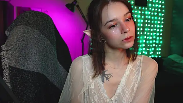 alyssa sweet online show from March 18, 2025, 2:18 am