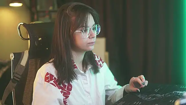 alyssa sweet online show from November 25, 2025, 5:19 am