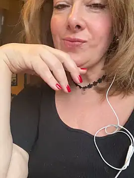 Alice Sweetyyy online show from March 2, 2025, 1:42 pm