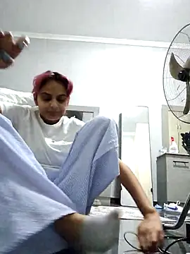 Snapshot of DirtySnowball69 chatting on December 19, 2025, 4:53 pm DirtySnowball69 online show from December 19, 2025, 4:53 pm