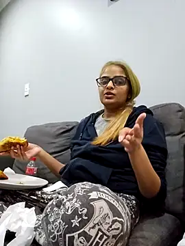 Snapshot of DirtySnowball69 chatting on September 14, 2025, 3:56 pm DirtySnowball69 online show from September 14, 2025, 3:56 pm