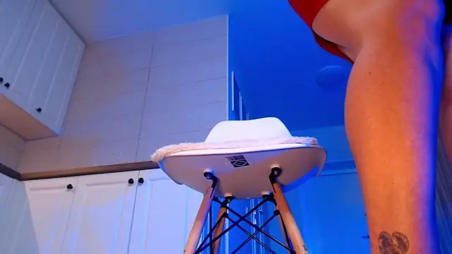 HotTiffani online show from September 25, 2025, 4:40 am