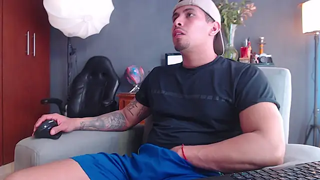 geirge teacherxx online show from November 18, 2025, 6:22 pm