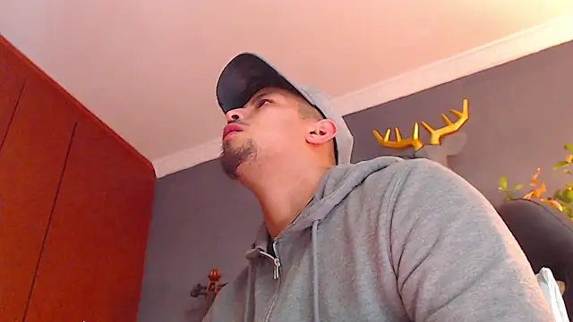 geirge teacherxx online show from March 21, 2025, 11:34 pm