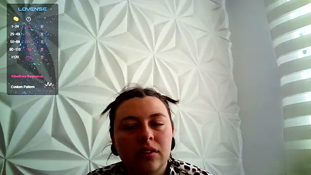 jerryandjessica online show from September 24, 2025, 7:42 pm