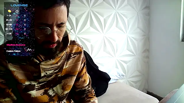 jerryandjessica online show from September 18, 2025, 8:01 pm