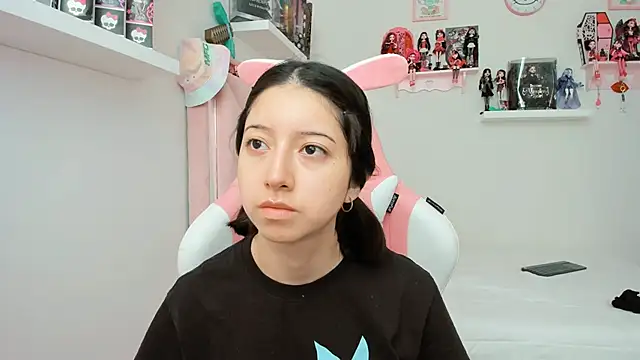 cherrycute online show from December 3, 2024, 6:44 pm