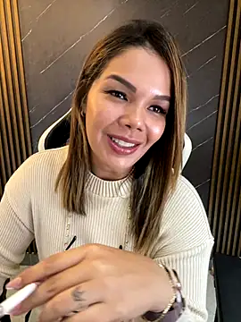 Snapshot of KellyBrooklyn_ chatting on January 7, 2026, 8:14 pm KellyBrooklyn online show from January 7, 2026, 8:14 pm