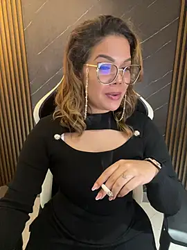 Snapshot of KellyBrooklyn_ chatting on January 10, 2026, 2:45 pm KellyBrooklyn online show from January 10, 2026, 2:45 pm