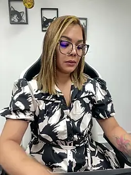 Snapshot of KellyBrooklyn_ chatting on December 12, 2024, 12:12 pm KellyBrooklyn online show from December 12, 2024, 12:12 pm