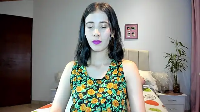 macarena vallejo online show from March 21, 2025, 1:13 am