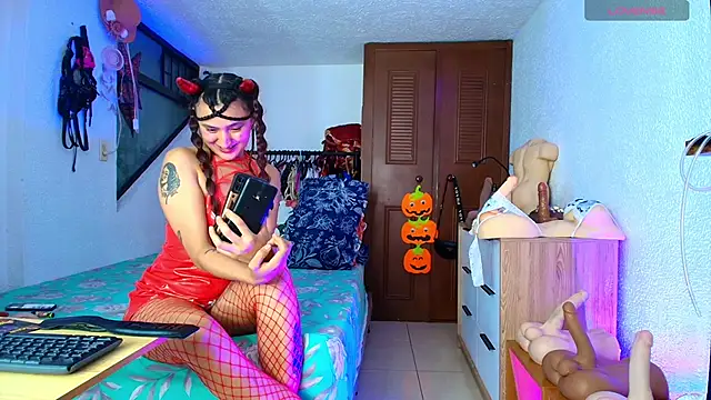 deepthroatlatina online show from October 8, 2025, 3:08 am