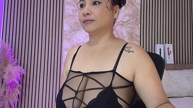 JuliRamirez online show from September 12, 2025, 12:16 pm