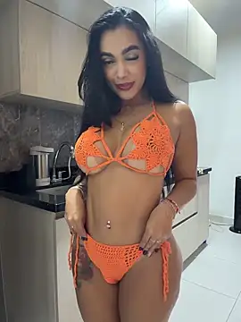 Snapshot of emma_andrew1 chatting on February 14, 2026, 11:05 pm emma andrew1 online show from February 14, 2026, 11:05 pm