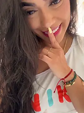 emma andrew1 online show from September 24, 2025, 4:13 pm