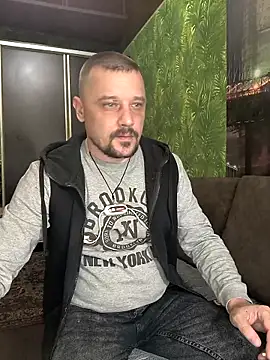 Snapshot of DanielOhCool chatting on March 17, 2025, 1:29 pm DanielOhCool online show from March 17, 2025, 1:29 pm