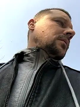 Snapshot of DanielOhCool chatting on March 11, 2025, 11:12 am DanielOhCool online show from March 11, 2025, 11:12 am