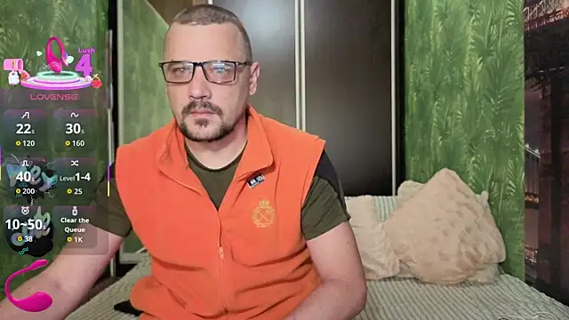 Snapshot of DanielOhCool chatting on September 22, 2025, 6:08 am DanielOhCool online show from September 22, 2025, 6:08 am