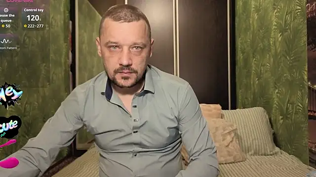 Snapshot of DanielOhCool chatting on November 6, 2025, 5:33 am DanielOhCool online show from November 6, 2025, 5:33 am