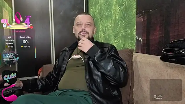 Snapshot of DanielOhCool chatting on September 23, 2025, 7:26 am DanielOhCool online show from September 23, 2025, 7:26 am