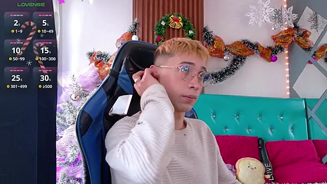 Chris Bennett online show from December 1, 2025, 1:45 pm