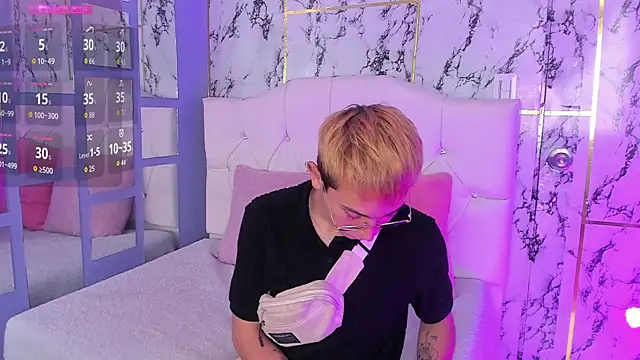 Chris Bennett online show from November 25, 2025, 1:22 pm