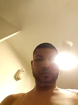 tropikboy online show from December 2, 2025, 9:44 am