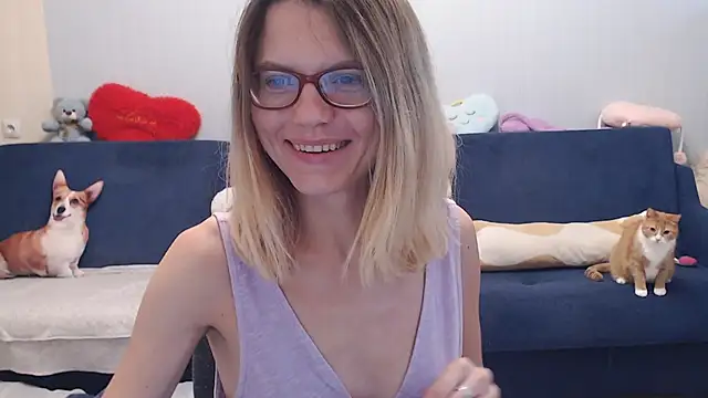 night is dark online show from September 15, 2025, 2:17 pm