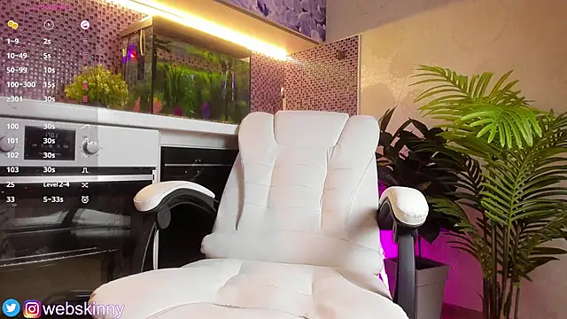 Top Skinny online show from September 19, 2025, 10:03 pm