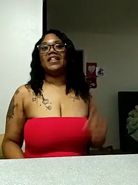 Snapshot of Teila21 chatting on April 20, 2026, 12:46 am Teila21 online show from April 20, 2026, 12:46 am