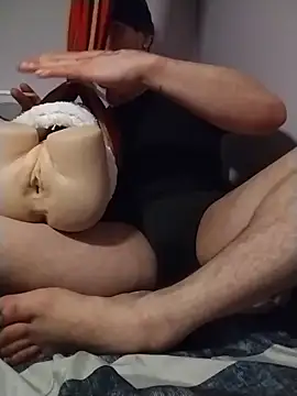 IxanSantiago95 online show from April 6, 2026, 2:18 pm