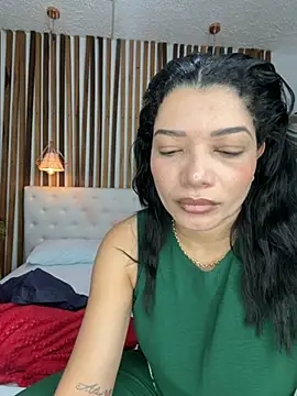 valerie lya online show from February 13, 2026, 2:06 pm