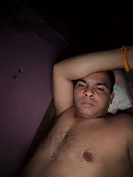 Snapshot of Vickyrajput009 chatting on January 14, 2026, 3:32 am Vickyrajput009 online show from January 14, 2026, 3:32 am