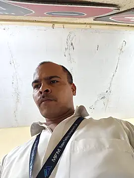 Vickyrajput009 online show from April 27, 2026, 2:42 am