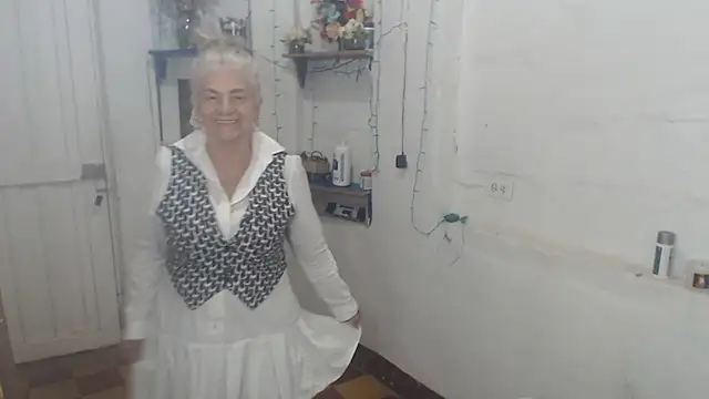 Snapshot of FunnyGrandma chatting on August 5, 2026, 12:26 am FunnyGrandma online show from August 5, 2026, 12:26 am