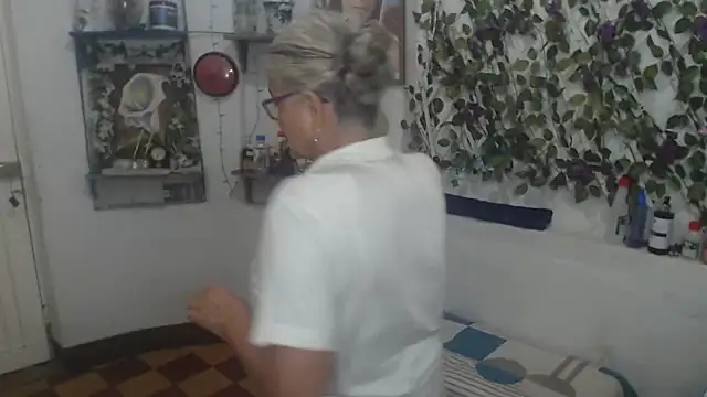 FunnyGrandma online show from March 23, 2026, 12:22 am